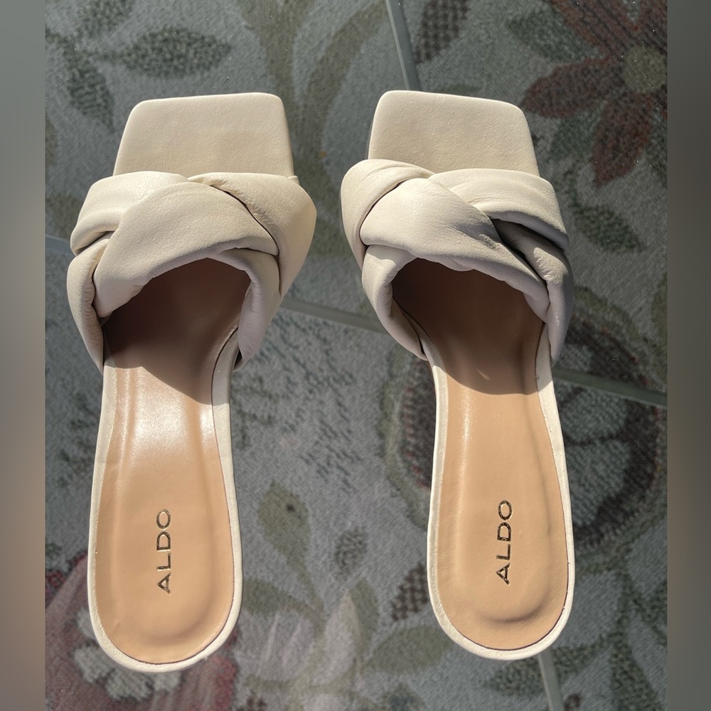 ALDO
SYNGRAPHA - Heeled mules. Size 7